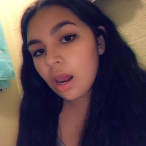 Meet your Posher, Aracely